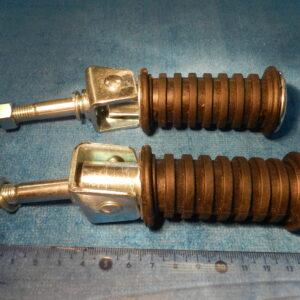 zadní stupačka sklopná uni -pár