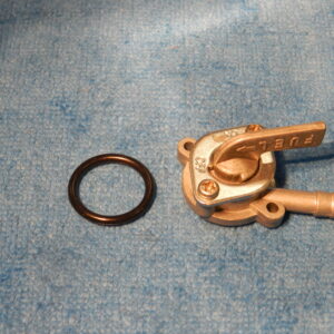 palivový kohout na nádrž kov