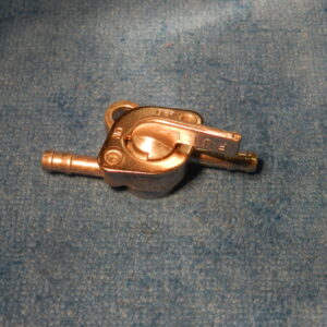 palivový kohout mezi hadičku kov