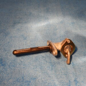 palivový kohout na nádrž plocha-rozteč šroubů 34mm