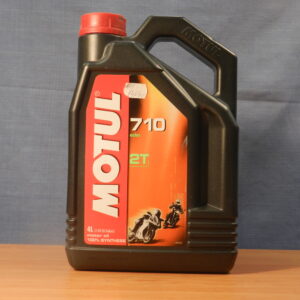 Motul 710 2T 100% synthese 4 litry