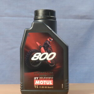 Motul 800 2T 100% synthese 1 litr